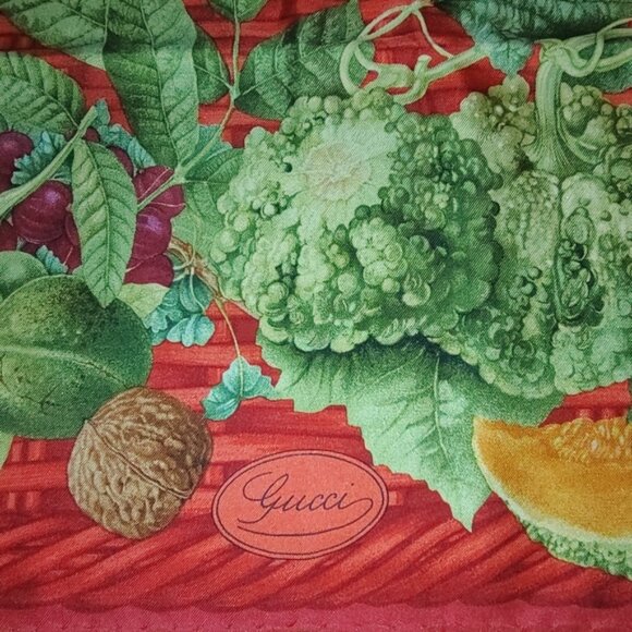 Gucci vintage grapes floral wine silk scarf EUC 34" - Picture 2 of 7